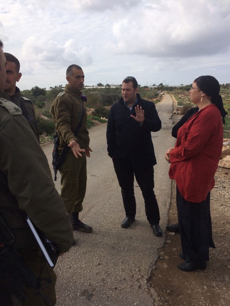 כביש הגישה לאבני חפץ ייסגר לתנועת פלסטינים