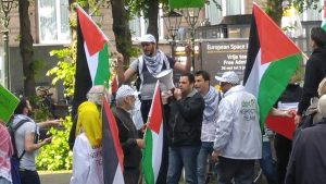 פלסטינאים בפעילות נגד ישראל צילום עמיעד טאוב
