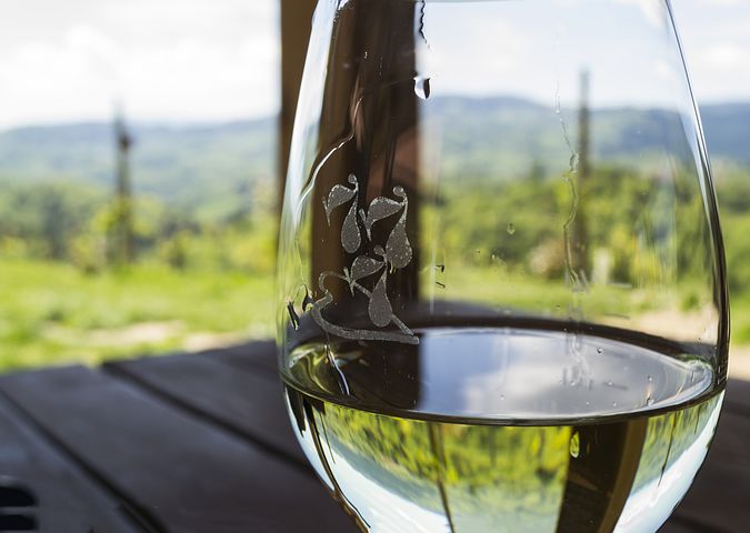 סוכל החרם בקנדה על היין המיוצר ביקבי יו”ש שמסומן כ”תוצרת ישראל”