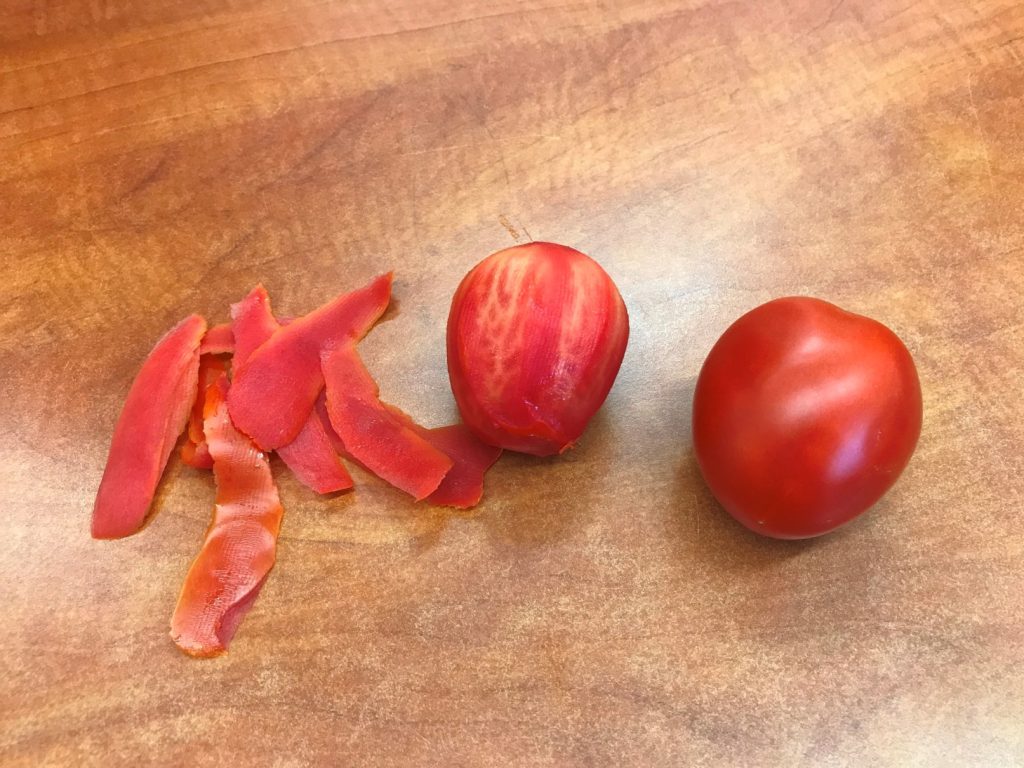 עגבנייה מתוקה מזן חדש, שניתן לקלף בקולפן