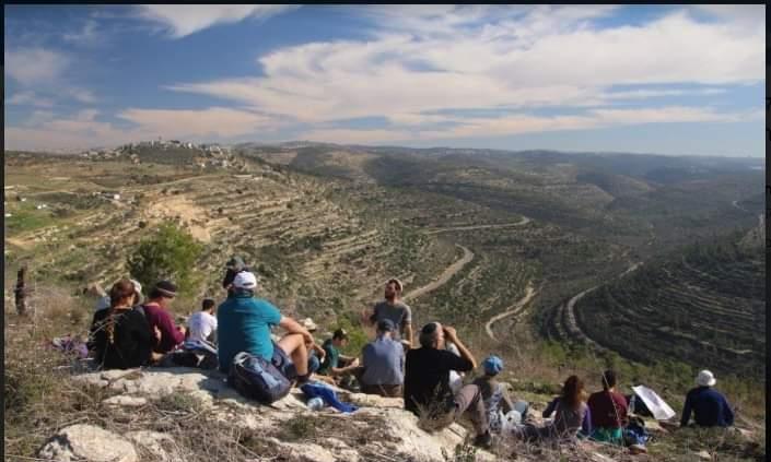 שיא של תיירות בבנימין: למעלה מ-800 אלף מטיילים ביקרו בשנה החולפת באתרים שונים בחבל בנימין