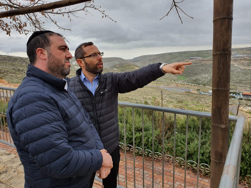 ח”כ משה ארבל מש”ס בביקור בבנימין: “האחיזה שלנו כאן חשובה, תומכים בריבונות”