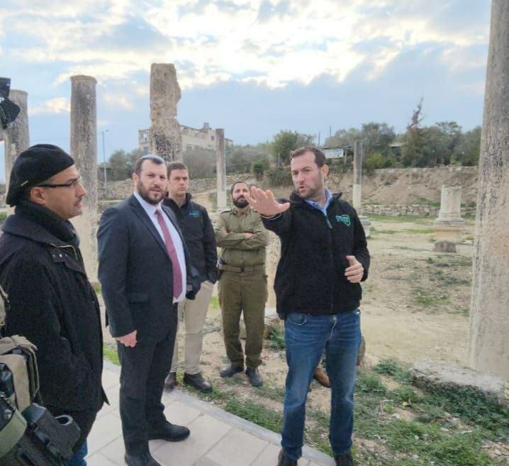 הסיור הראשון של שר המורשת עמיחי אליהו – בשומרון העתיקה: “הגיע הזמן למחוק את החרפה והרס המורשת היהודית: