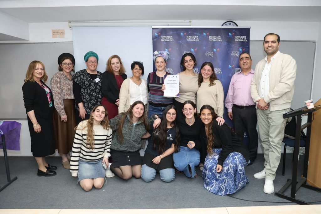 מביאות כבוד לשומרון: נבחרת אולפנת צביה זכתה במקום השני